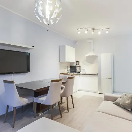 Апартаменты Apartmate- Riverside Jaglana Oldtown With View *