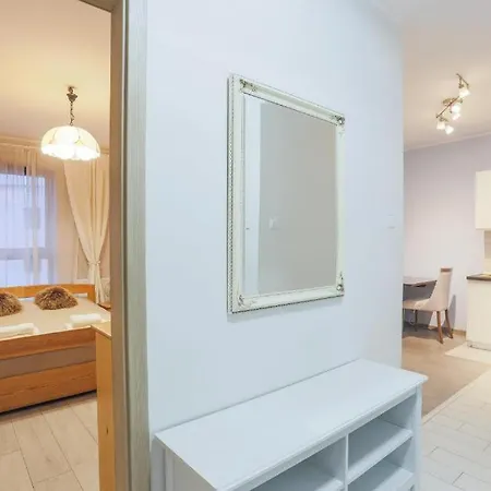 Апартаменты Apartmate- Riverside Jaglana Oldtown With View *